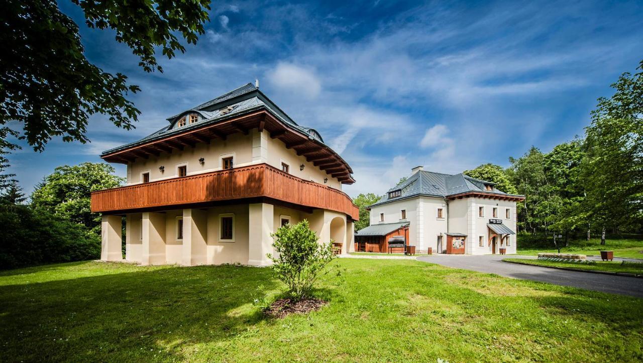 Hotel Kristin Hradek Decin Dış mekan fotoğraf