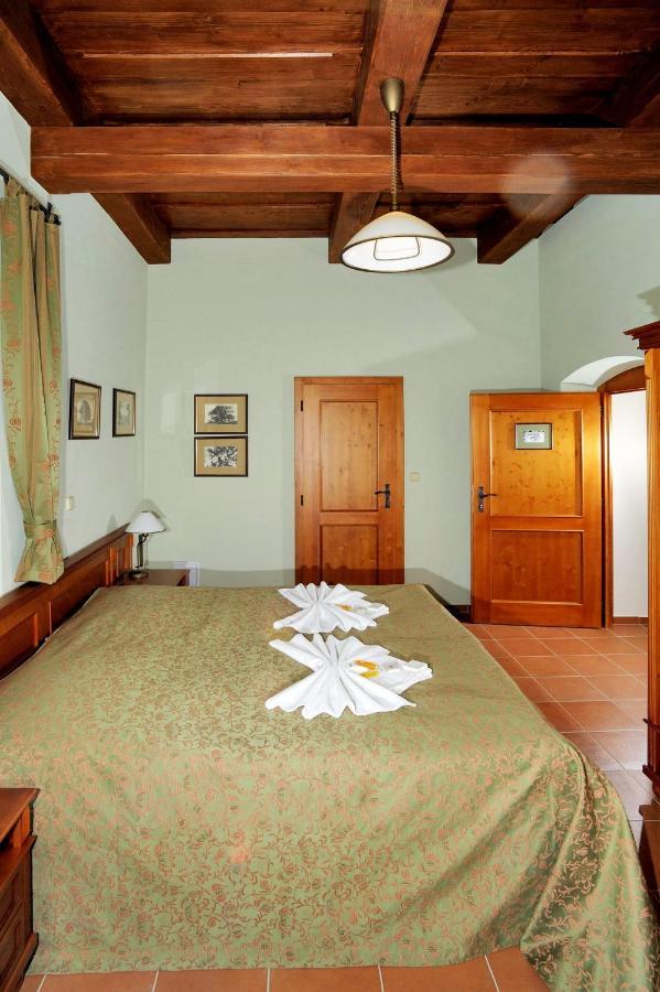 Hotel Kristin Hradek Decin Dış mekan fotoğraf
