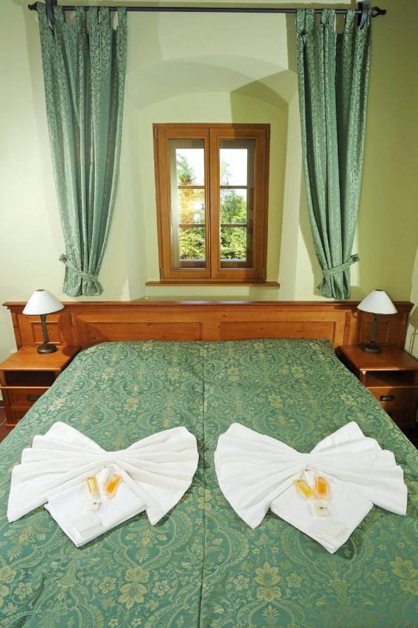 Hotel Kristin Hradek Decin Dış mekan fotoğraf