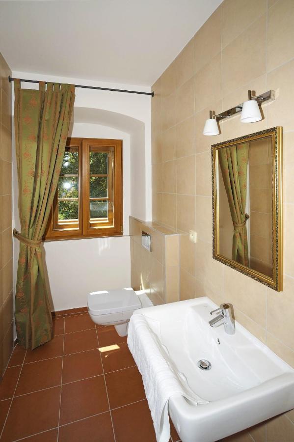 Hotel Kristin Hradek Decin Dış mekan fotoğraf