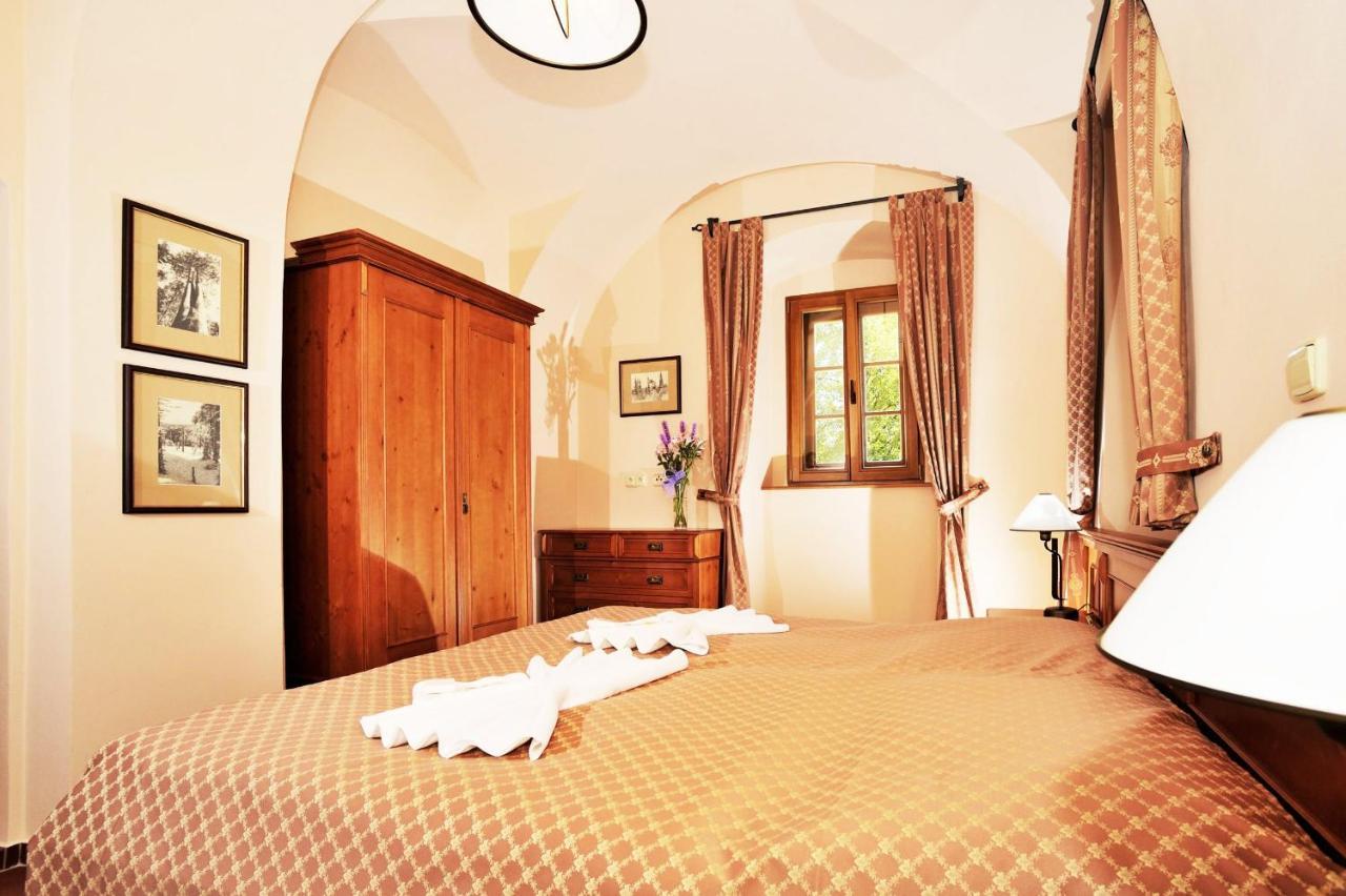 Hotel Kristin Hradek Decin Dış mekan fotoğraf